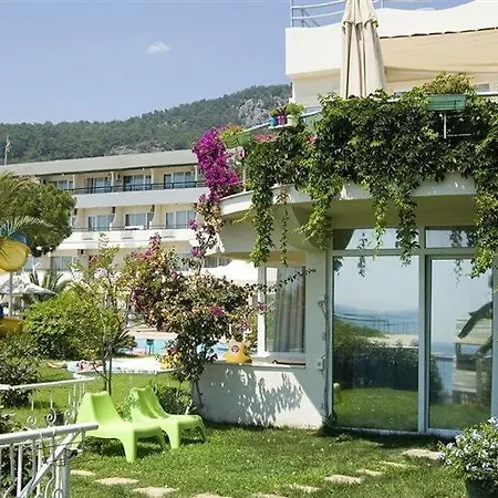 Club Marakesh Beach Hotel 4*