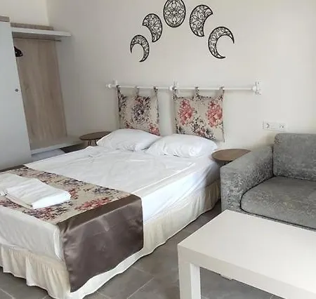 Club Marakesh Beach Hotel 4*